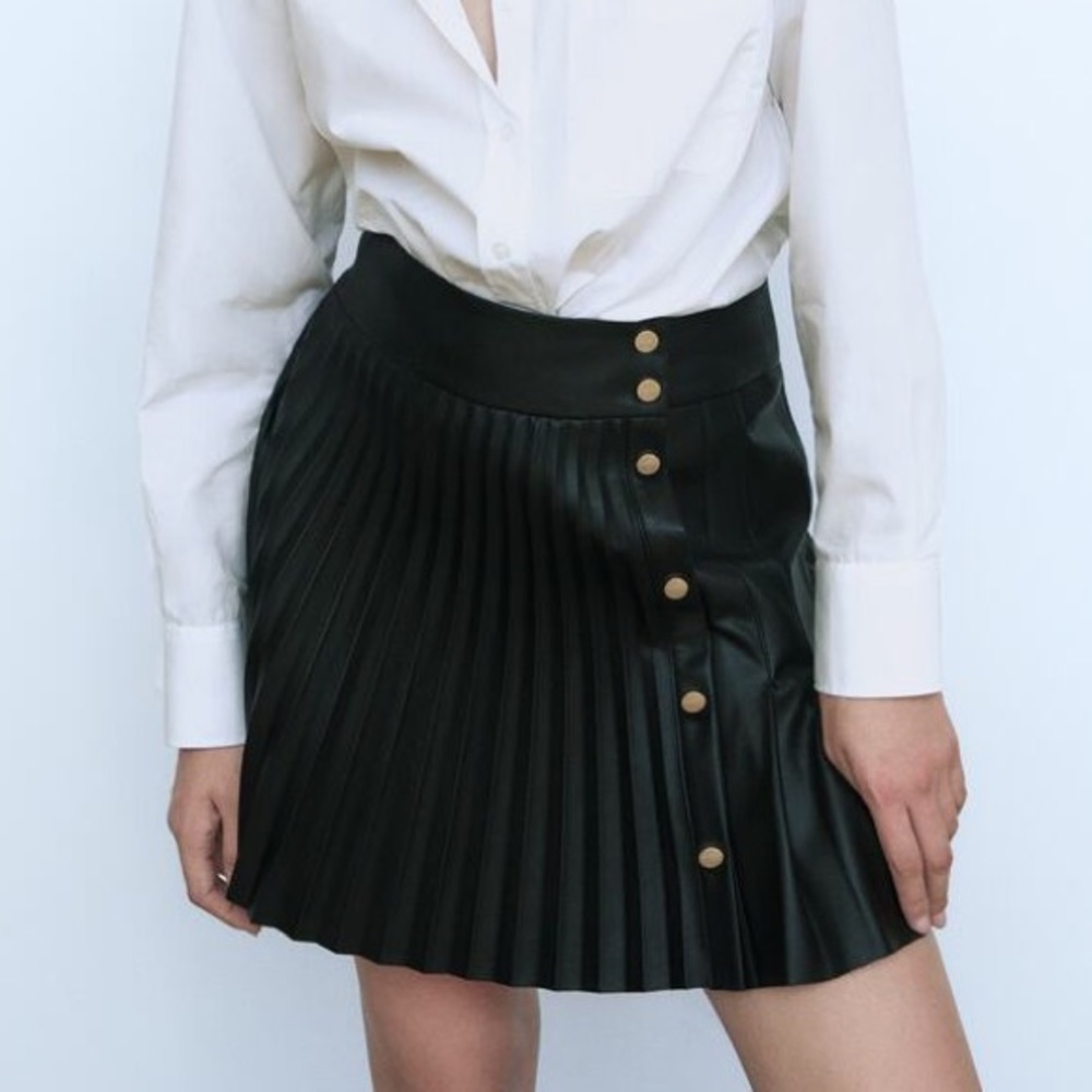 ZARA FAUX LEATHER PLEATED SKIRT